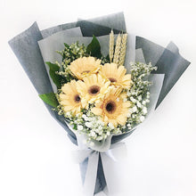Load image into Gallery viewer, Yellow Daisy Bouquet