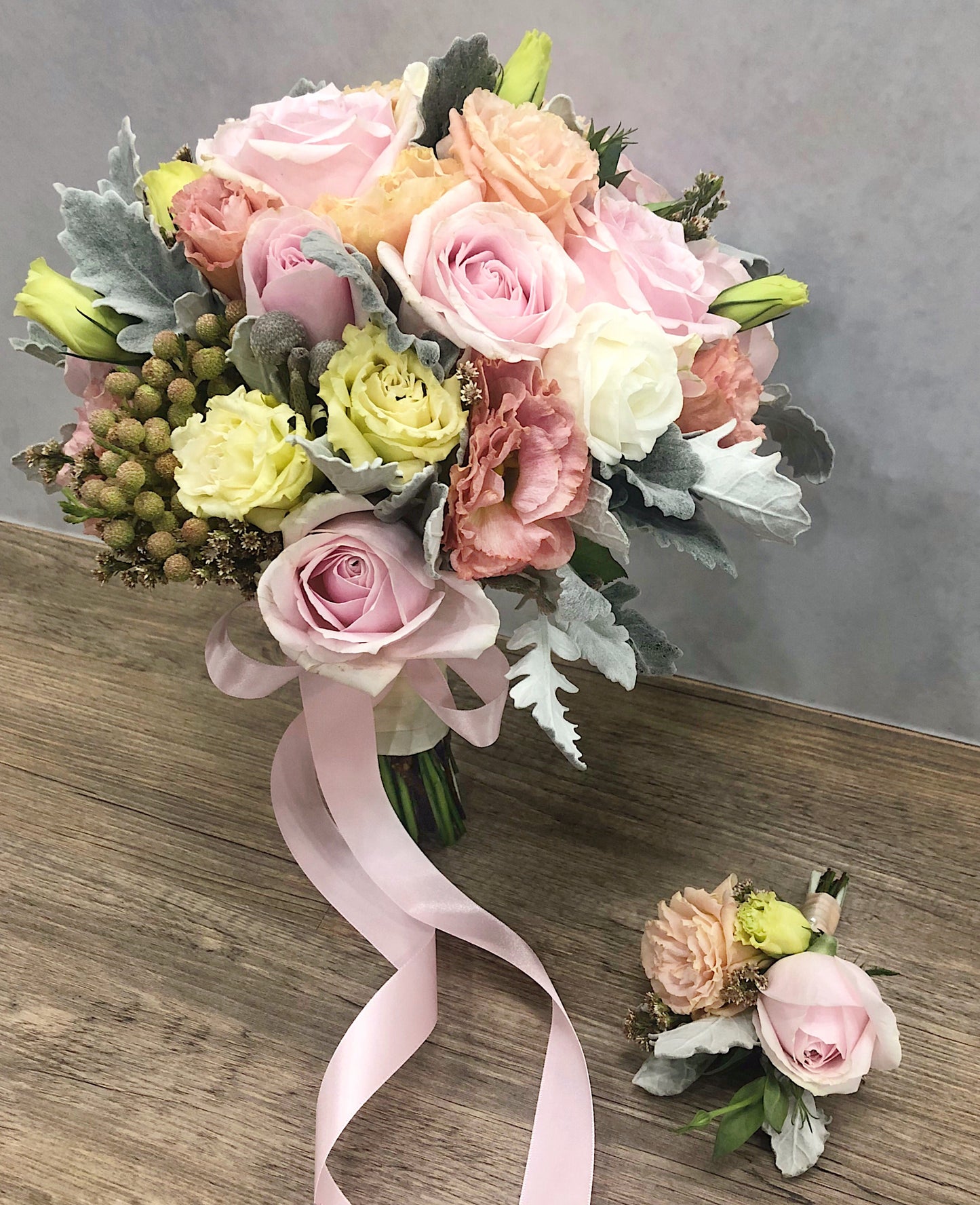 Fresh Flowers Bridal Bouquet [Medium]