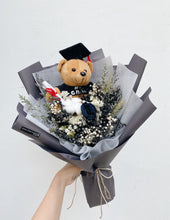 Load image into Gallery viewer, Black Graduation Preserved Rose Bouquet