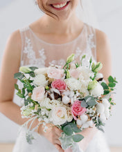 Load image into Gallery viewer, Fresh Flowers Bridal Bouquet [Medium]